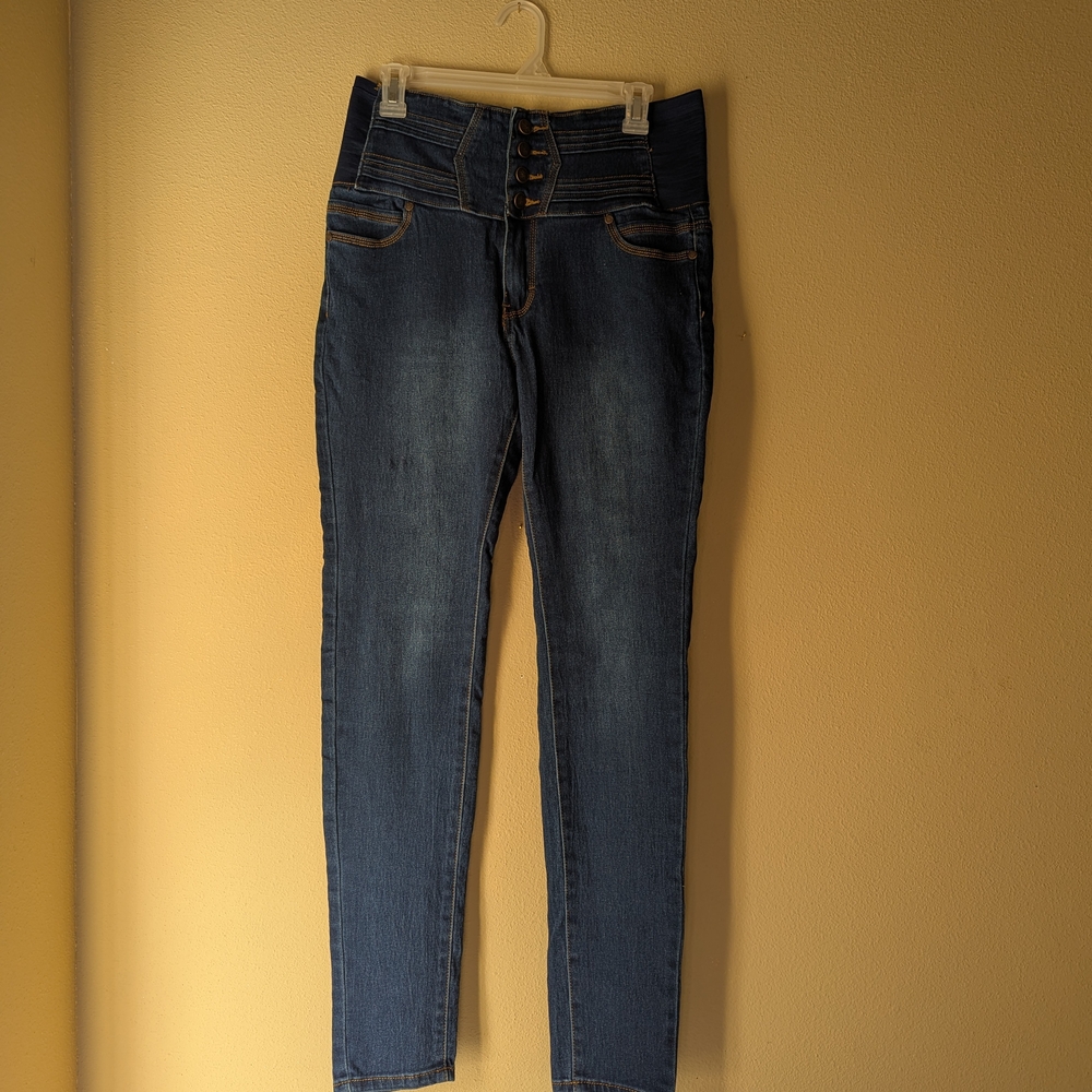 Blue High Rise Jeans with Classic Denim Style